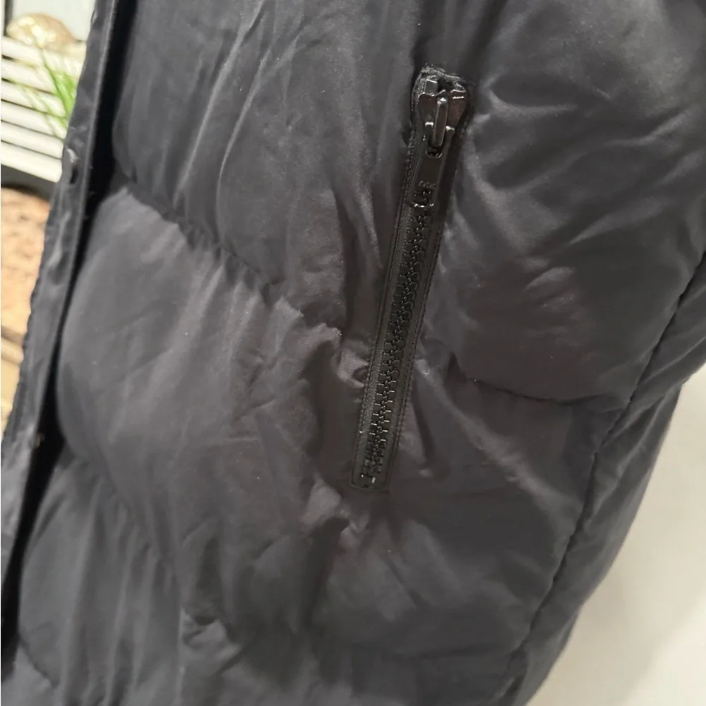 ALO Yoga Black Puffer Coat
